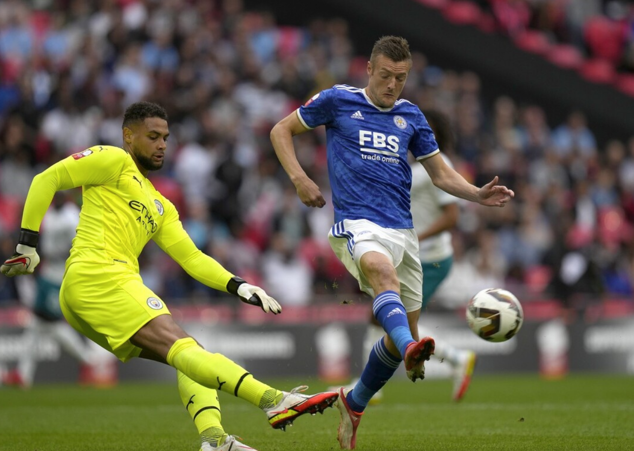 九游体育APP-华盛顿奇才集结日单刀错失曼城集结日扳平良机,阿扎伦卡在IG比赛中惊艳表现看傻球迷