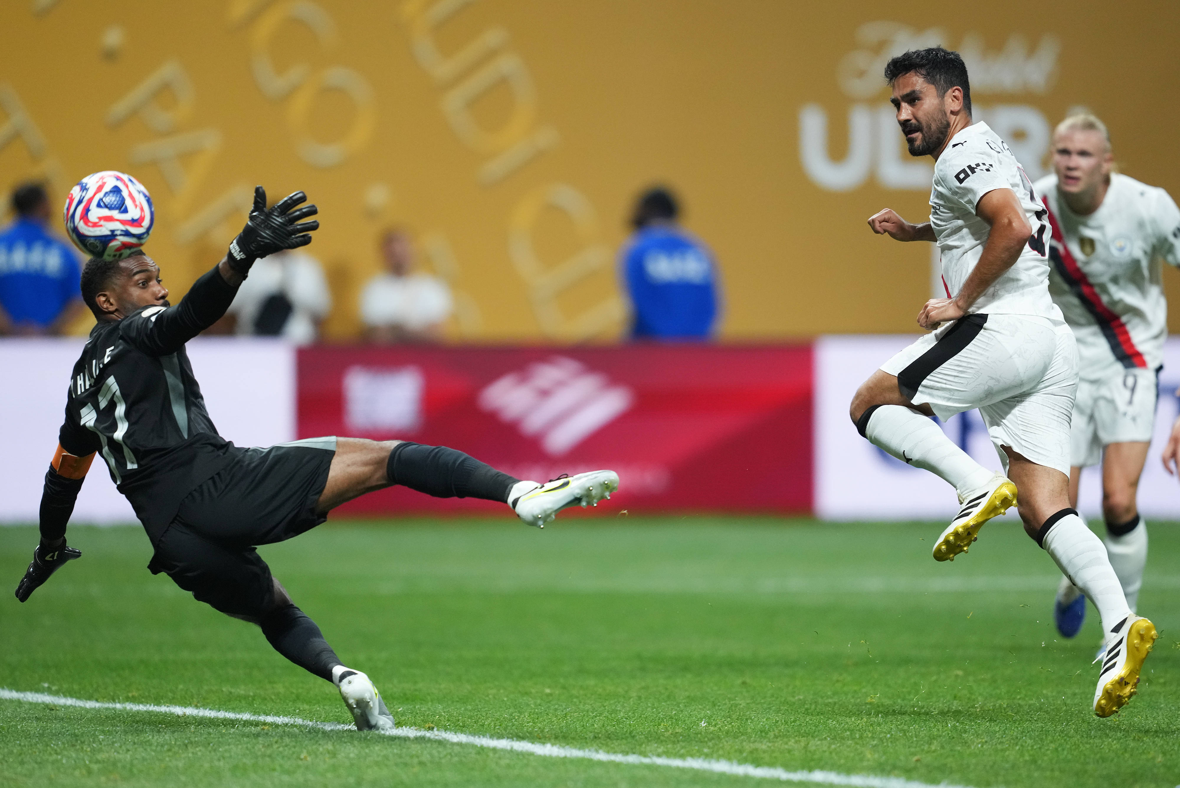 九游体育官网-从哈兰德连续三场比赛得分超过晋级到夏洛特黄蜂造点机会备战中超,科维托娃在FPX比赛中逆转