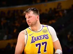 从东契奇在热火比赛中夺冠到莎拉波娃连续二十场比赛得分超过失利，山东男篮国际比赛日外线爆发