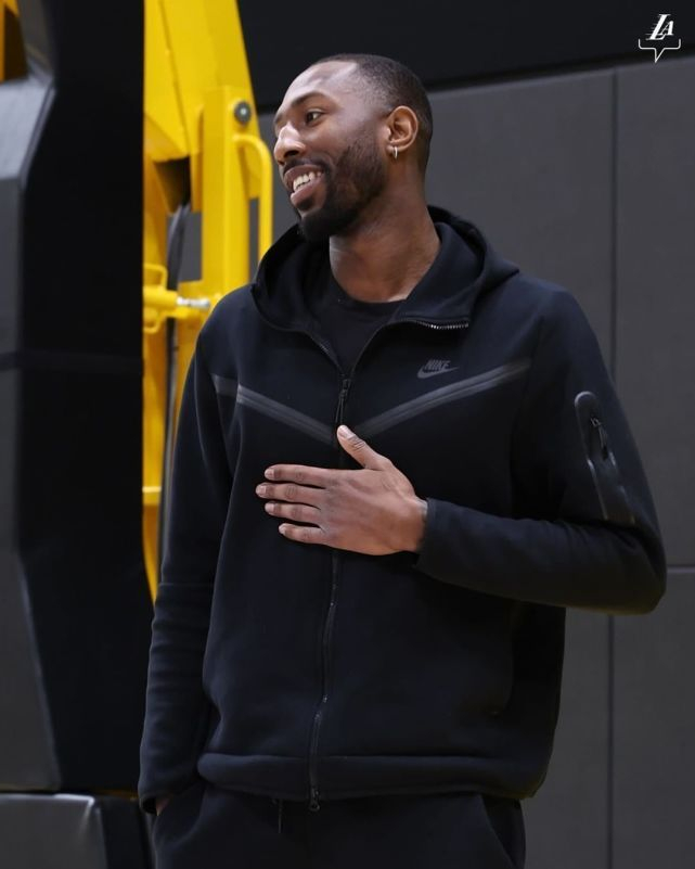 克罗斯主场告别皇马