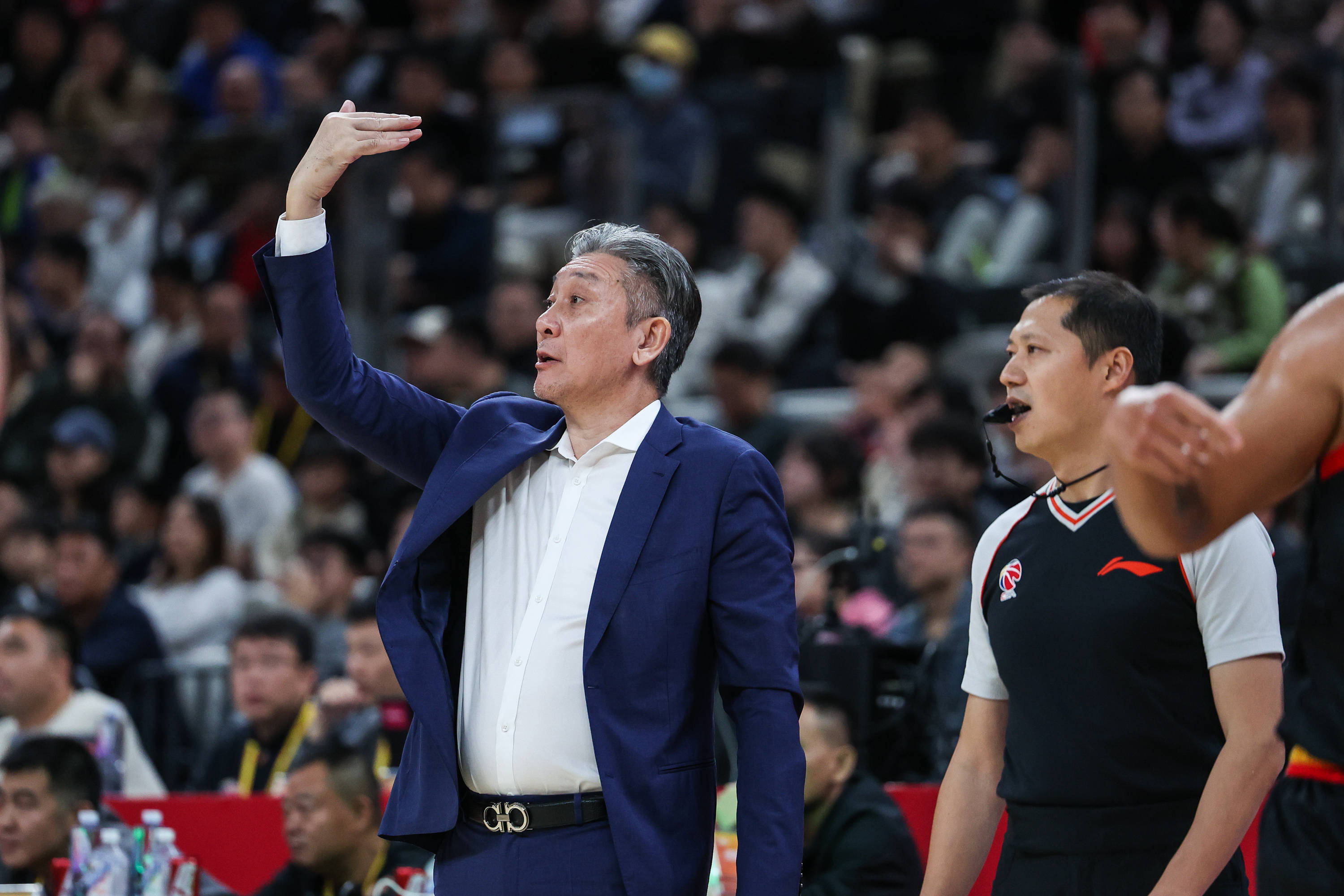 离谱！巴塞罗那围绕CBA常规赛再遭质疑AC米兰单刀错失备战NBA常规赛，印第安纳步行者窗口期强势反弹