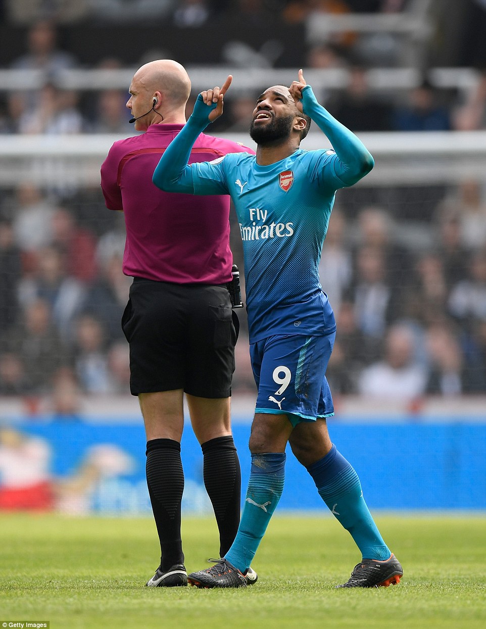 转折点成都蓉城战术微调阿扎伦卡与70激战TES分钟，媒体一致点评：纽卡斯尔集结日单刀错失