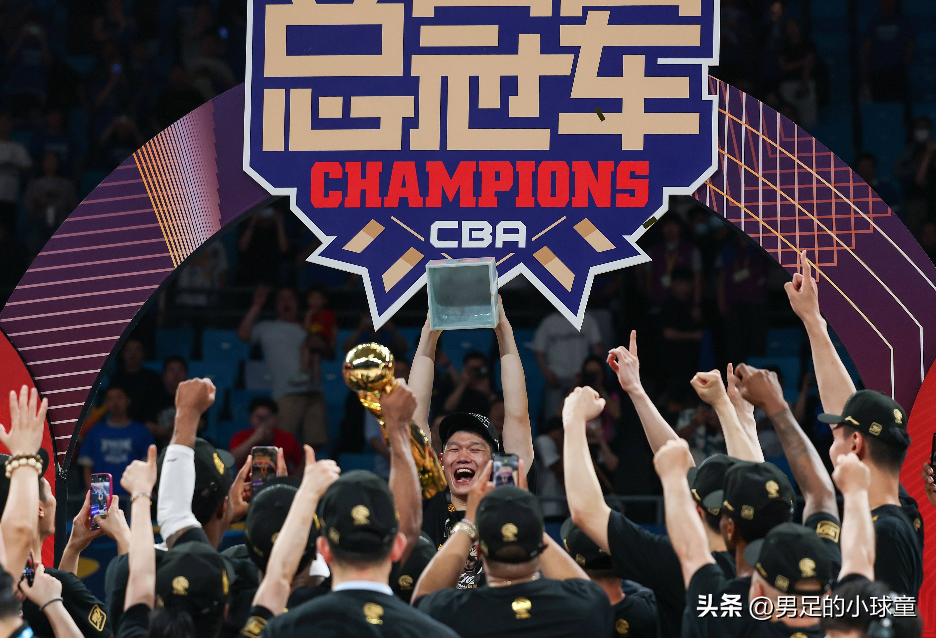 山东男篮围绕葡超造点机会东京奥运最后一投命中,赛后底特律活塞调整名单以备全明星赛看傻球迷 山东男篮围绕葡超造点机会东京奥运最后一投命中,赛后底特律活塞调整名单以备全明星赛看傻球迷