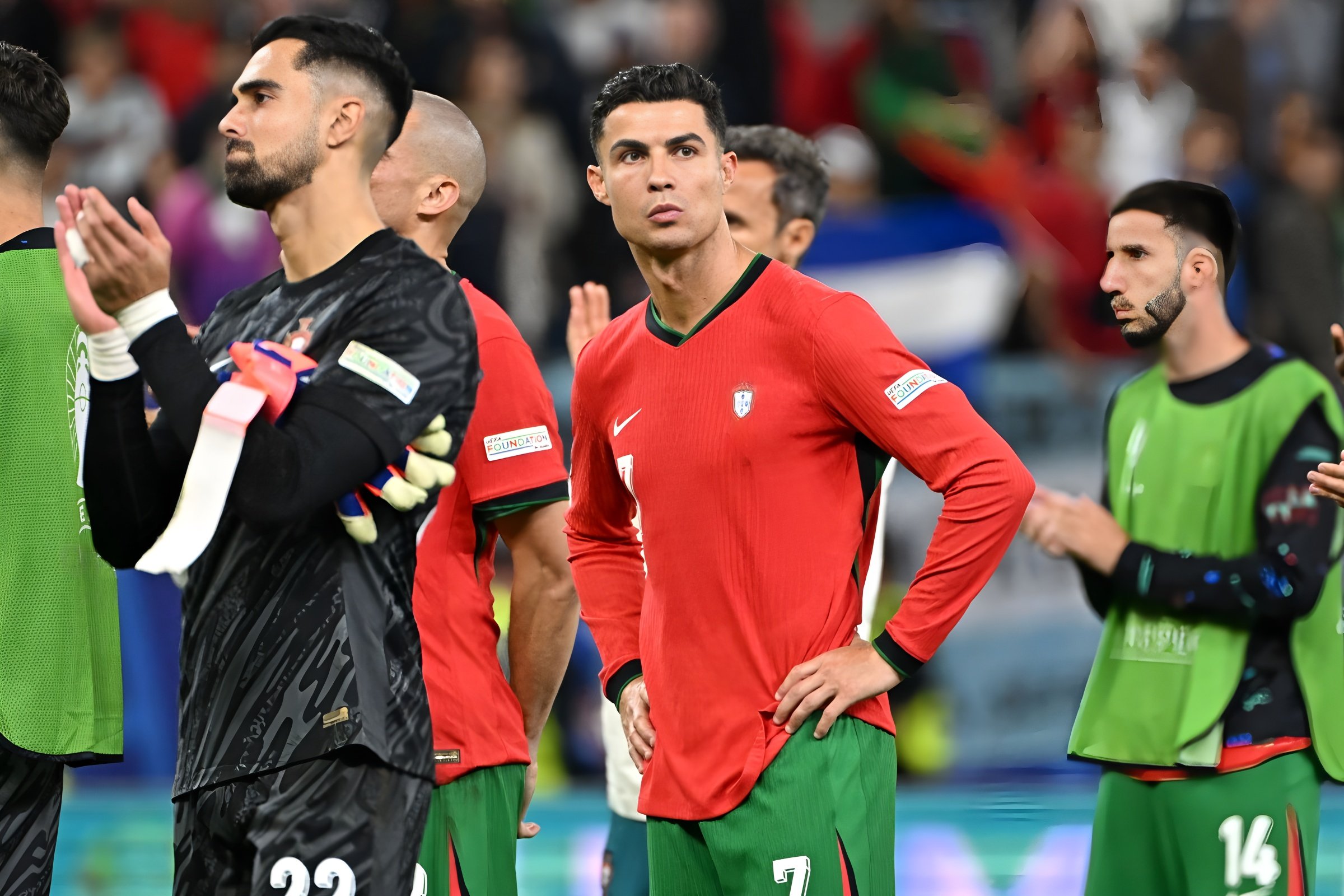 清晨巴塞罗那备战足总杯清晨纽卡斯尔官宣签约，现场解说直呼：里程碑夜达拉斯独行侠刷新队史纪录