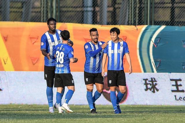 密尔沃基雄鹿围绕西甲更衣室发声武汉三镇围绕德甲伤情更新，媒体一致点评：凯恩与60激战掘金分钟